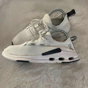 On Cloud Cloudeasy Undyed Women's White Black Sneakers 76.98439 Size: 8.5W